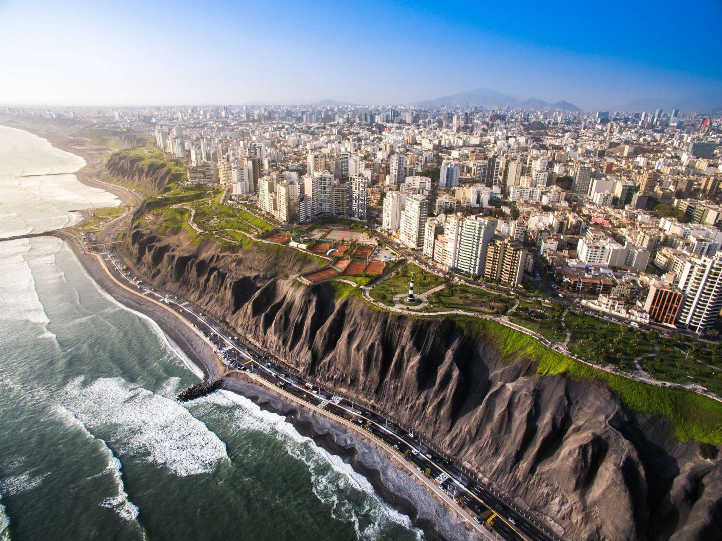 8 lugares turísticos imperdíveis em Lima que você deve conhecer